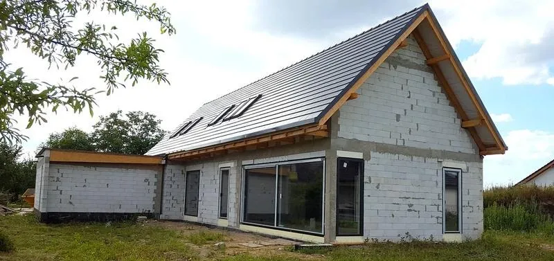 Ile kosztuje projekt dachu i od czego zależy cena