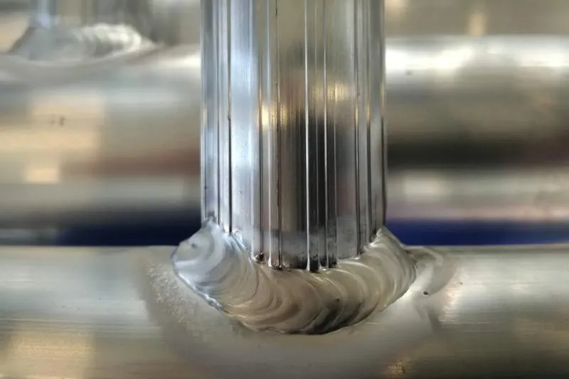 Jak wybrać odpowiedni gaz do spawania aluminium MIG, by uniknąć problemów?