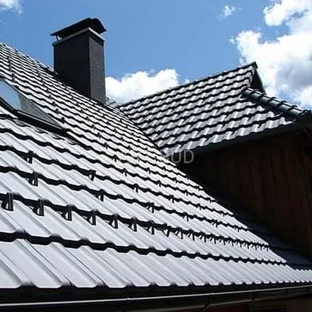 Montaż dachu dachówką